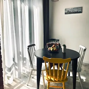 Center By Happy Place Апартаменты